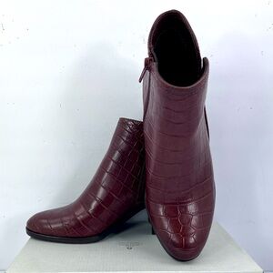 NATURALIZER LAILAH WOMEN’S BROWN CROCO ANKLE BOOTIE, ALMOND TOE, SIZE 7.5W